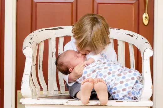 Preparing Siblings for a New Baby: Tips for a Smooth Transition